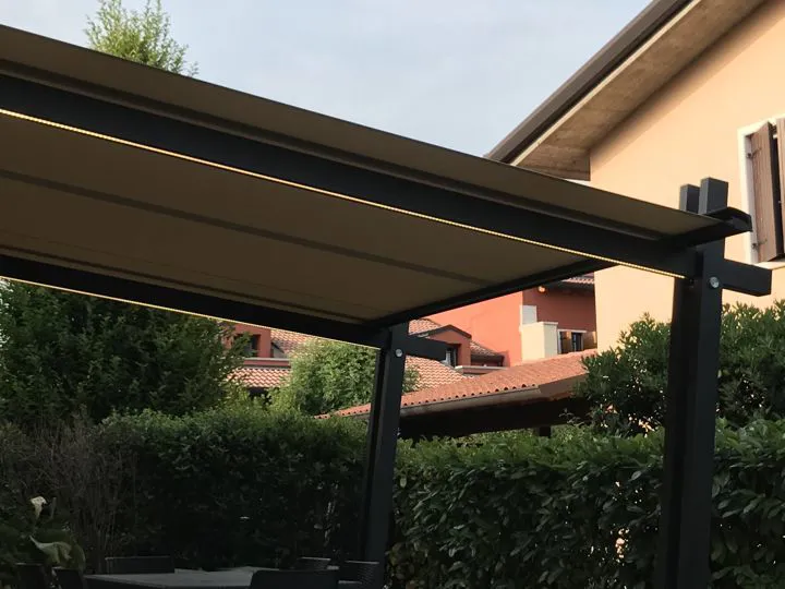 LUCI LED SU PERGOLA PS